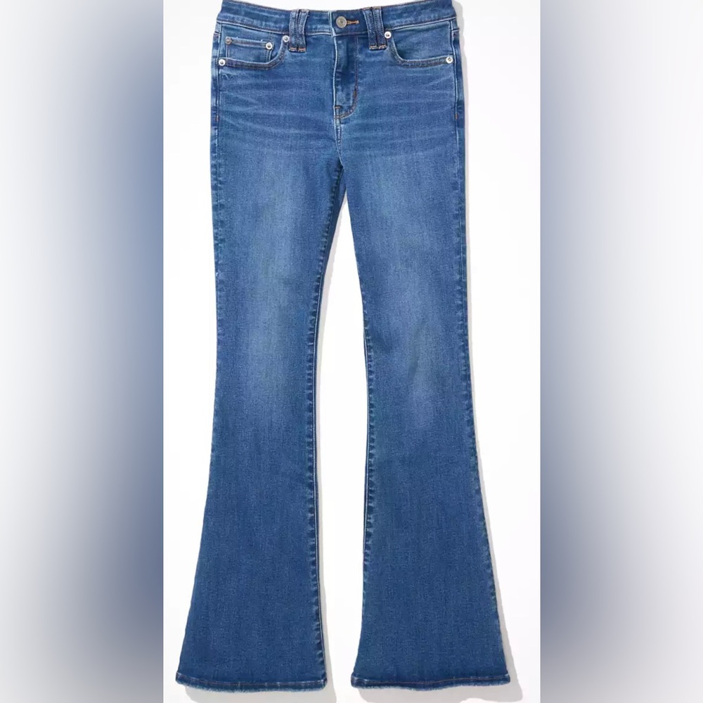 AE American Eagle Ne(x)t Level Low-Rise Flare Jean 4 Short